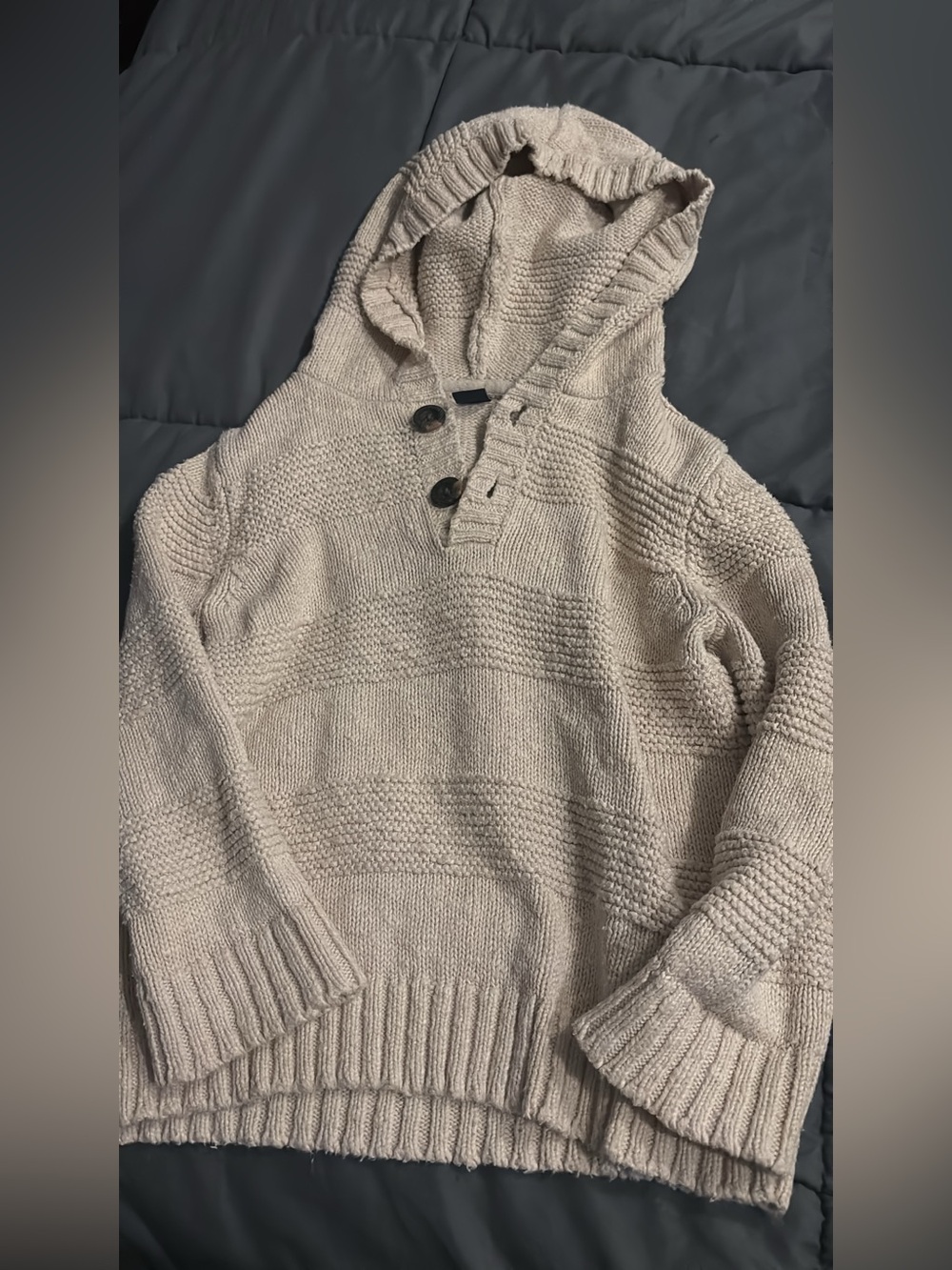 gap sweater